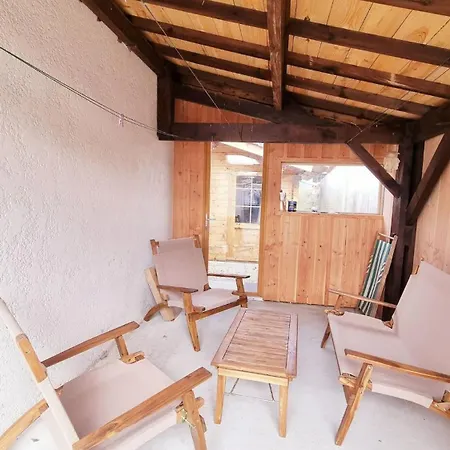 Maison De Sur Le Bassin * Ares